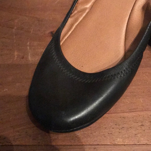 NWOT Lucky brand black slipons😎 - Picture 3 of 5